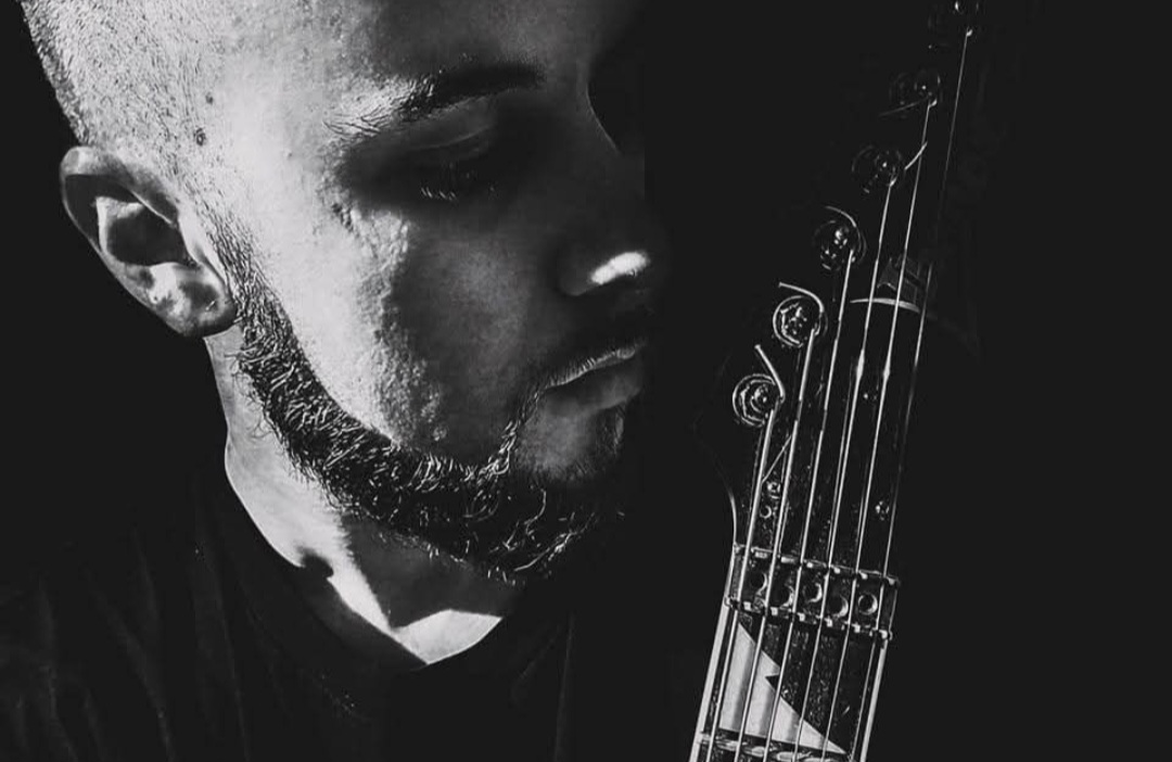 Mike Strings lance son tout premier album instrumental 